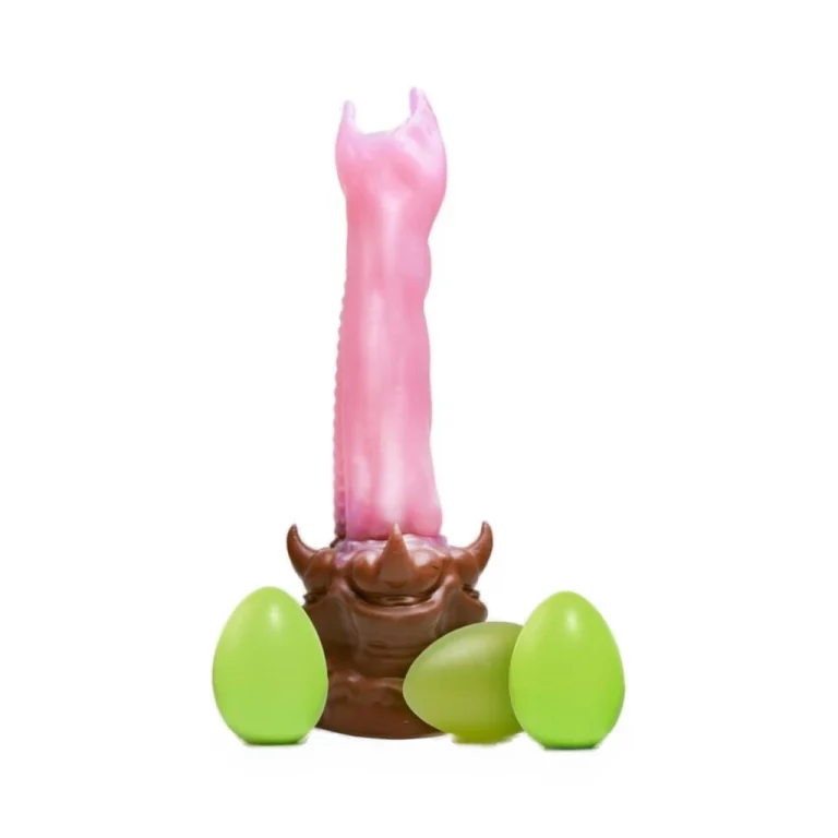 Sinnovator Spore Ovipositor Dildo on a white background